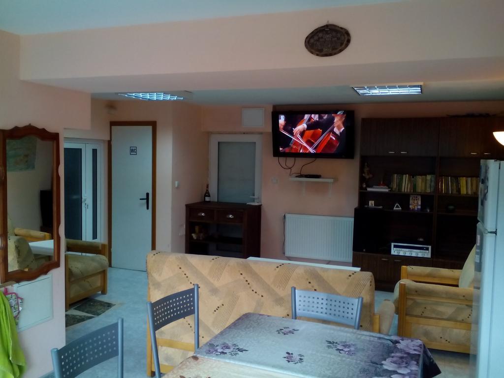 Aleks Guest House Samokov Bagian luar foto